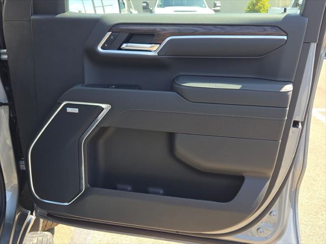 new 2025 GMC Sierra 1500 car, priced at $57,085