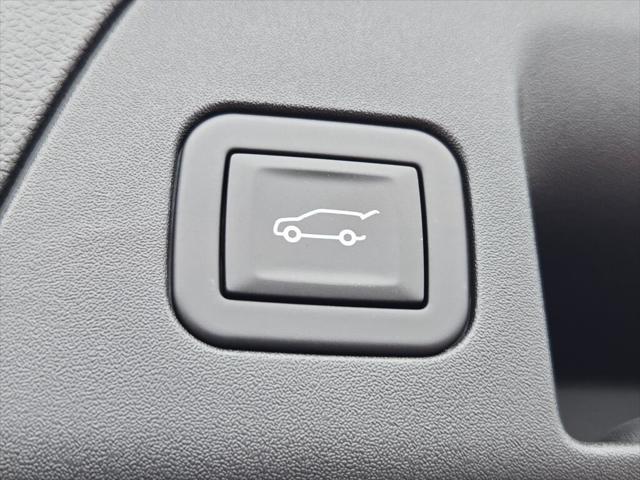 new 2025 Buick Envision car, priced at $39,995