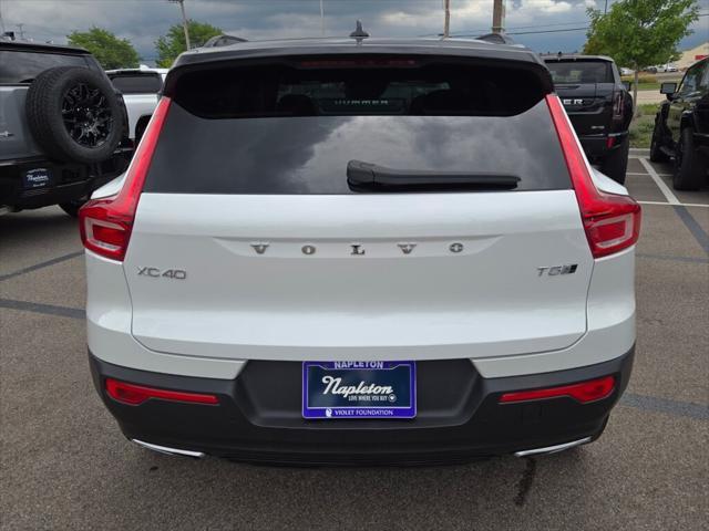 used 2020 Volvo XC40 car, priced at $28,644