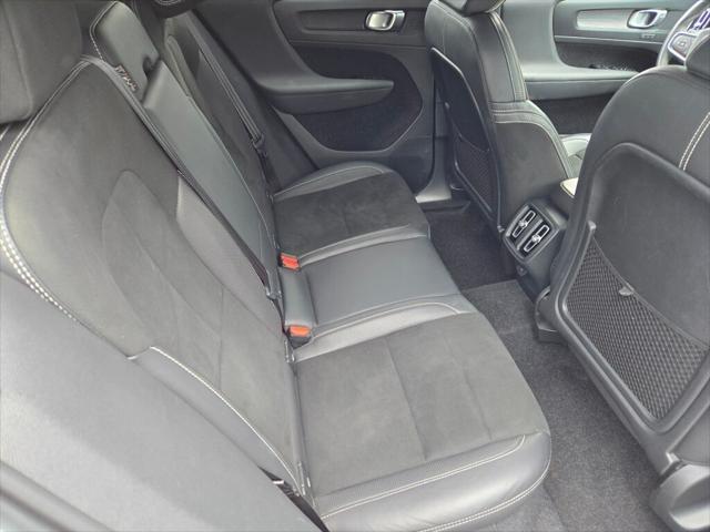 used 2020 Volvo XC40 car, priced at $28,644