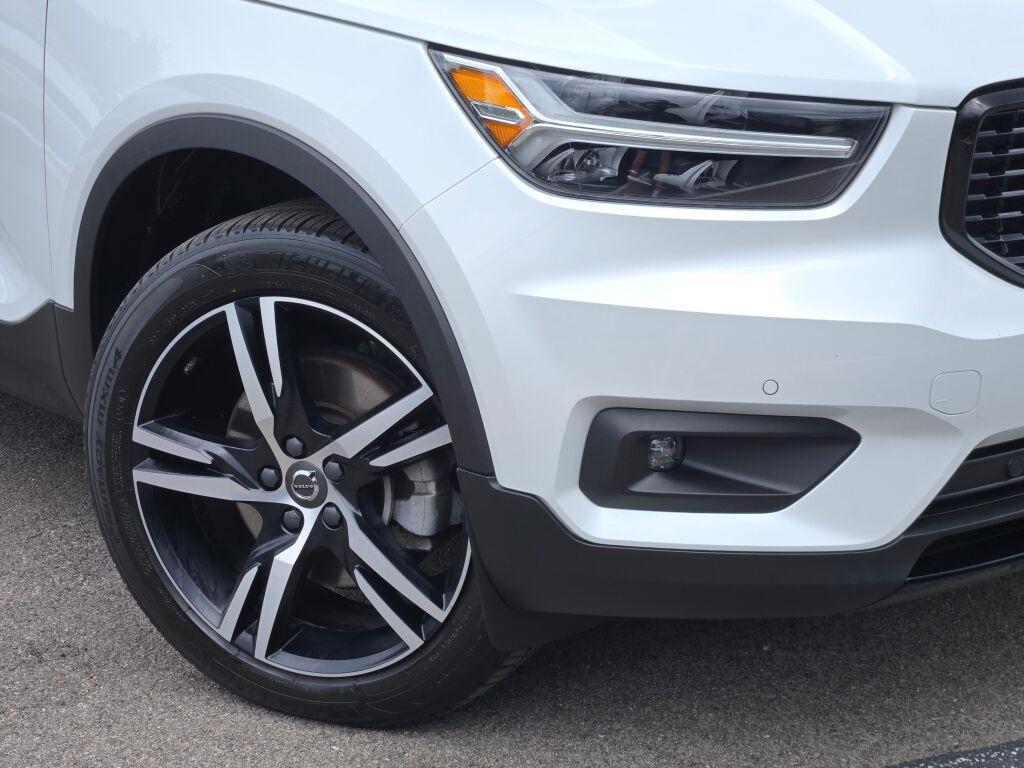 used 2020 Volvo XC40 car, priced at $28,644
