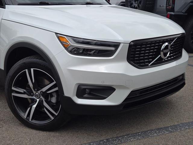 used 2020 Volvo XC40 car, priced at $28,644