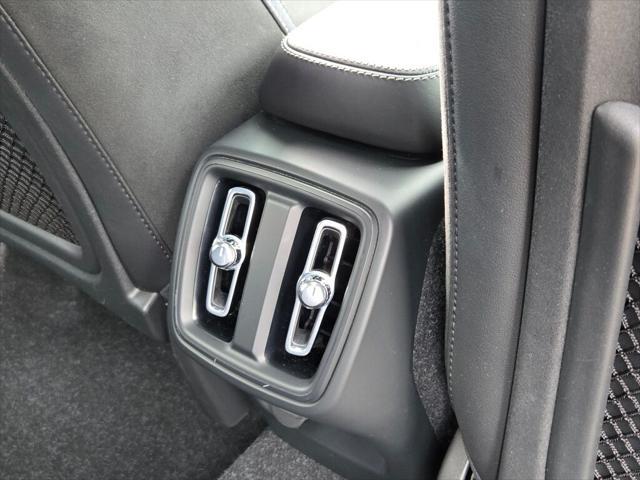 used 2020 Volvo XC40 car, priced at $28,644