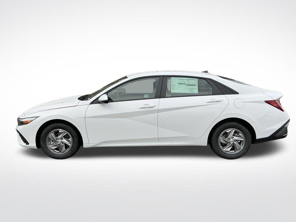 new 2025 Hyundai Elantra car, priced at $23,604