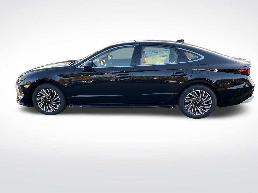 new 2025 Hyundai Sonata Hybrid car, priced at $38,275