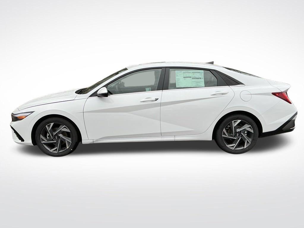 new 2025 Hyundai Elantra car, priced at $27,873