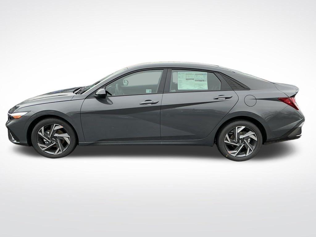 new 2025 Hyundai Elantra car, priced at $23,008