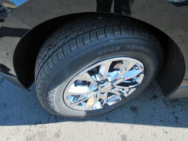 used 2021 Chevrolet Equinox car, priced at $17,500