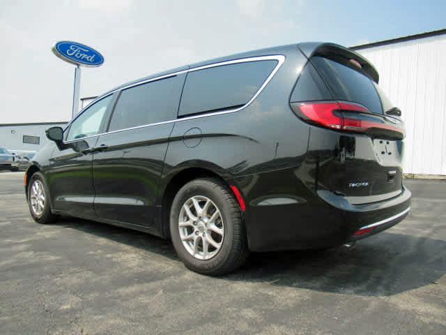 used 2023 Chrysler Pacifica car, priced at $27,500