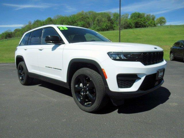 used 2023 Jeep Grand Cherokee car, priced at $38,500