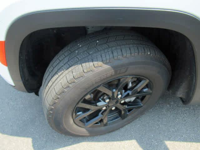 used 2024 Jeep Grand Cherokee L car, priced at $37,900