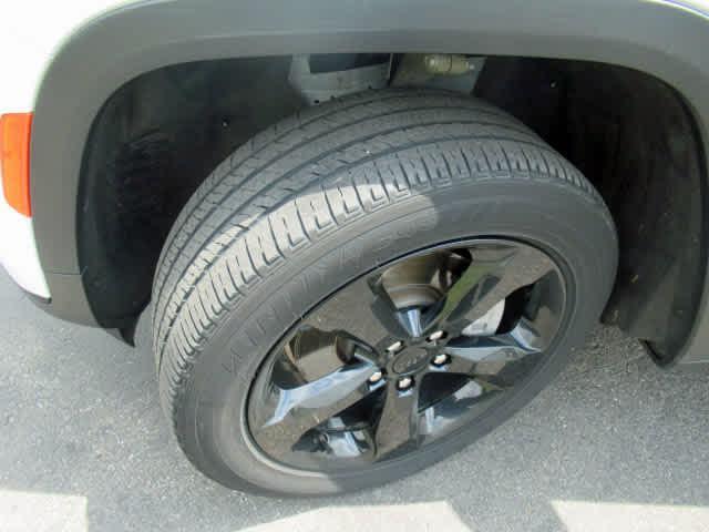 used 2022 Jeep Grand Cherokee L car, priced at $33,500