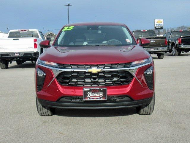 new 2025 Chevrolet Trax car, priced at $22,490