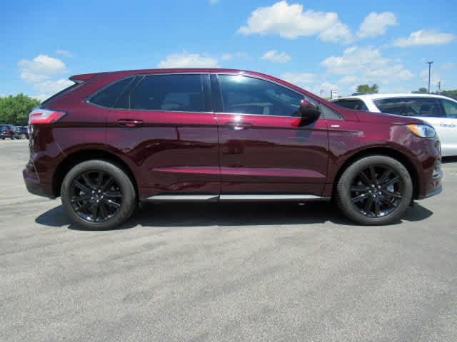 used 2022 Ford Edge car, priced at $30,300