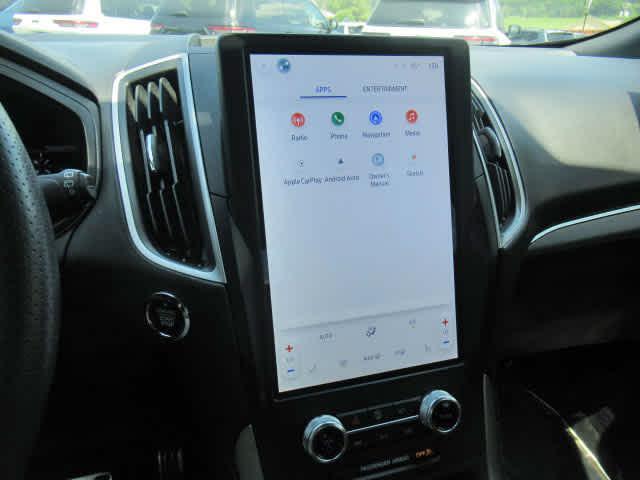 used 2022 Ford Edge car, priced at $30,300