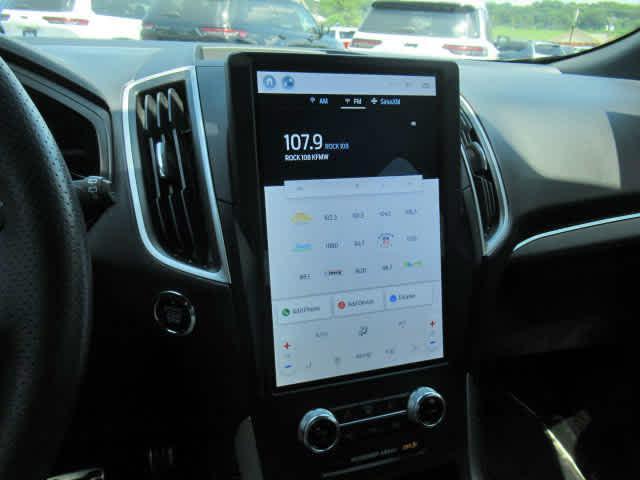 used 2022 Ford Edge car, priced at $30,300