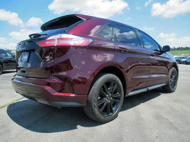 used 2022 Ford Edge car, priced at $30,300