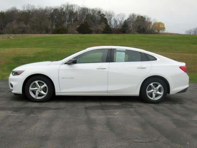 used 2018 Chevrolet Malibu car, priced at $14,900