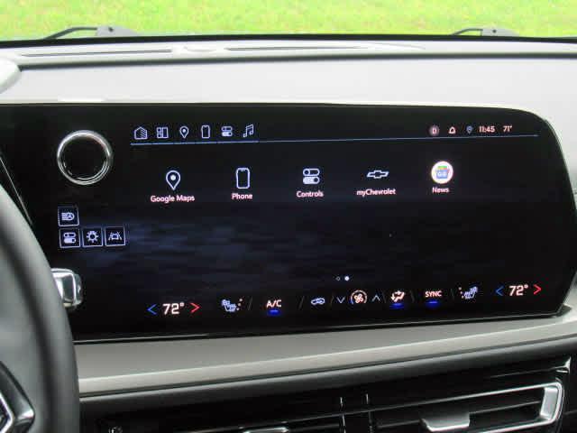 used 2025 Chevrolet Traverse car, priced at $42,900