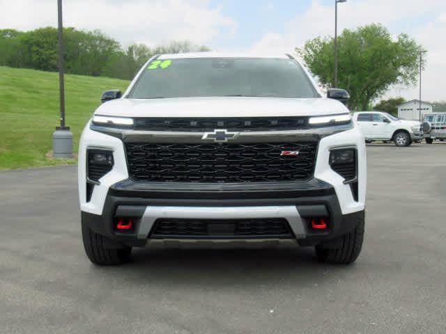 used 2024 Chevrolet Traverse car, priced at $49,900