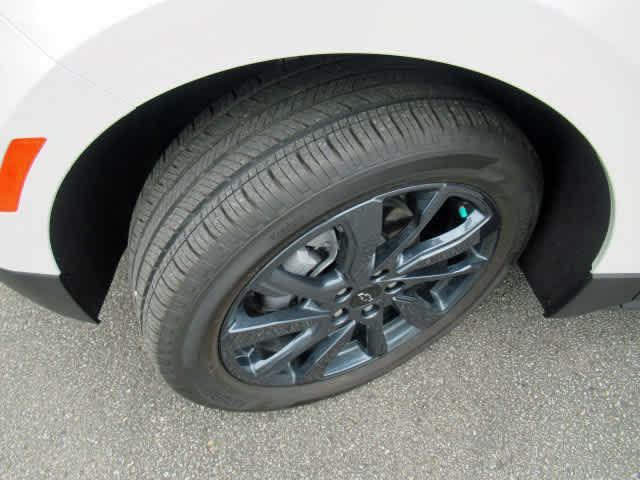 used 2024 Chevrolet Equinox car, priced at $33,900