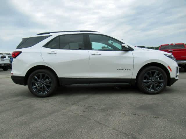 used 2024 Chevrolet Equinox car, priced at $33,900