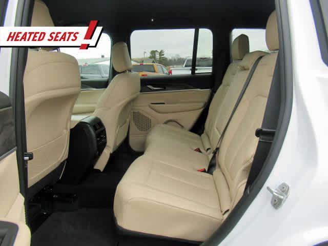 used 2024 Jeep Grand Cherokee car, priced at $40,900
