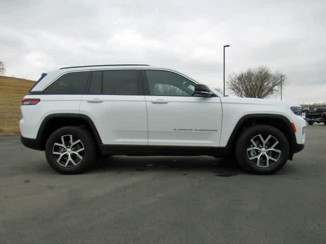 used 2024 Jeep Grand Cherokee car, priced at $40,900