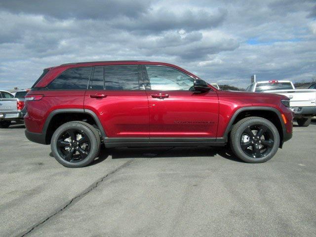 new 2025 Jeep Grand Cherokee car, priced at $51,845