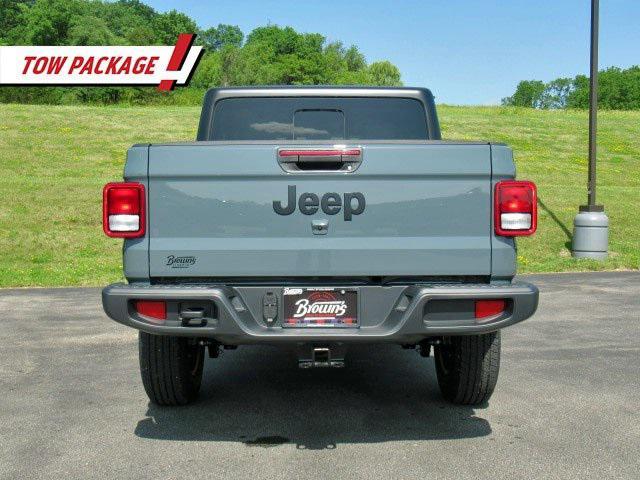 new 2025 Jeep Gladiator car, priced at $45,262