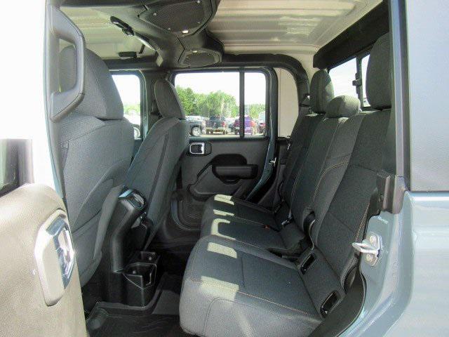new 2025 Jeep Gladiator car, priced at $45,262