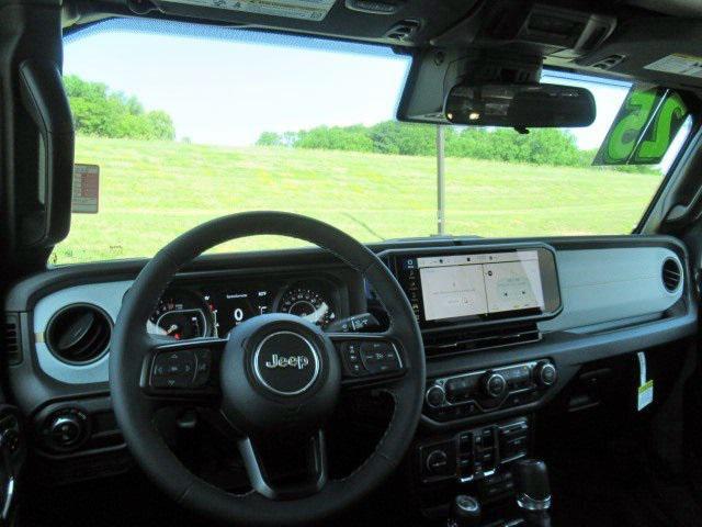 new 2025 Jeep Gladiator car, priced at $45,262