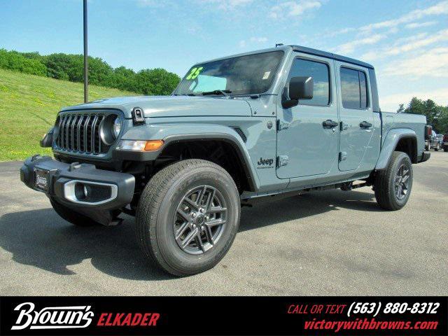 new 2025 Jeep Gladiator car, priced at $45,262