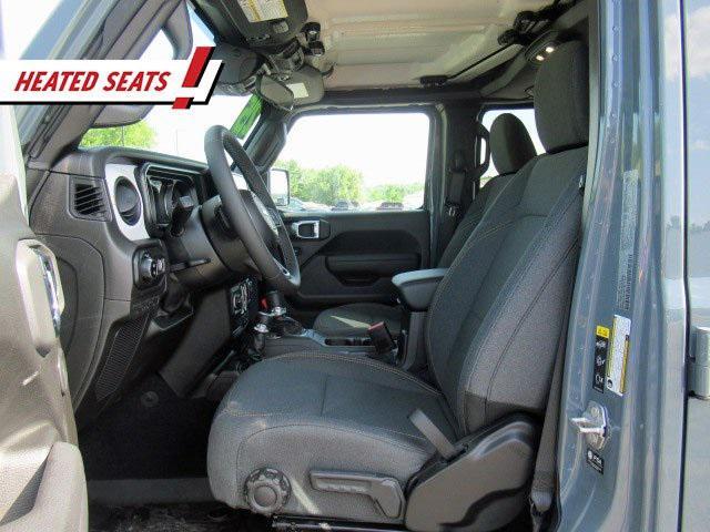 new 2025 Jeep Gladiator car, priced at $45,262