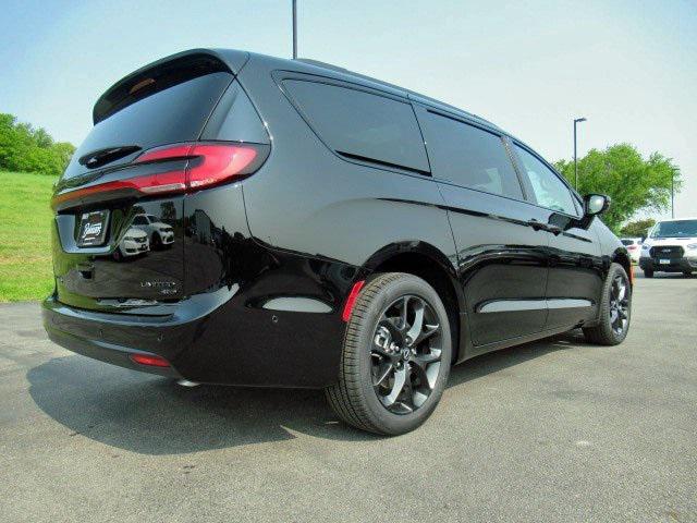 new 2025 Chrysler Pacifica car, priced at $52,249