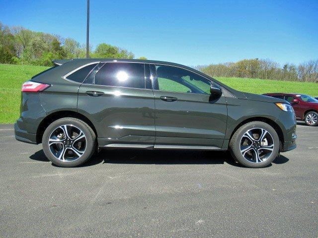 used 2022 Ford Edge car, priced at $37,000