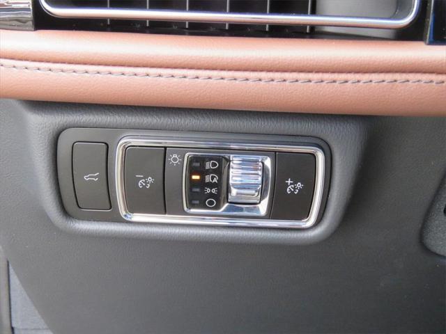 new 2025 Lincoln Aviator car, priced at $77,000