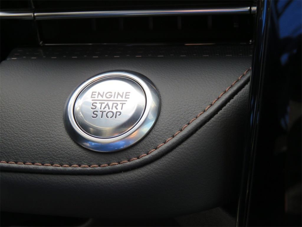 new 2025 Lincoln Nautilus car, priced at $65,000