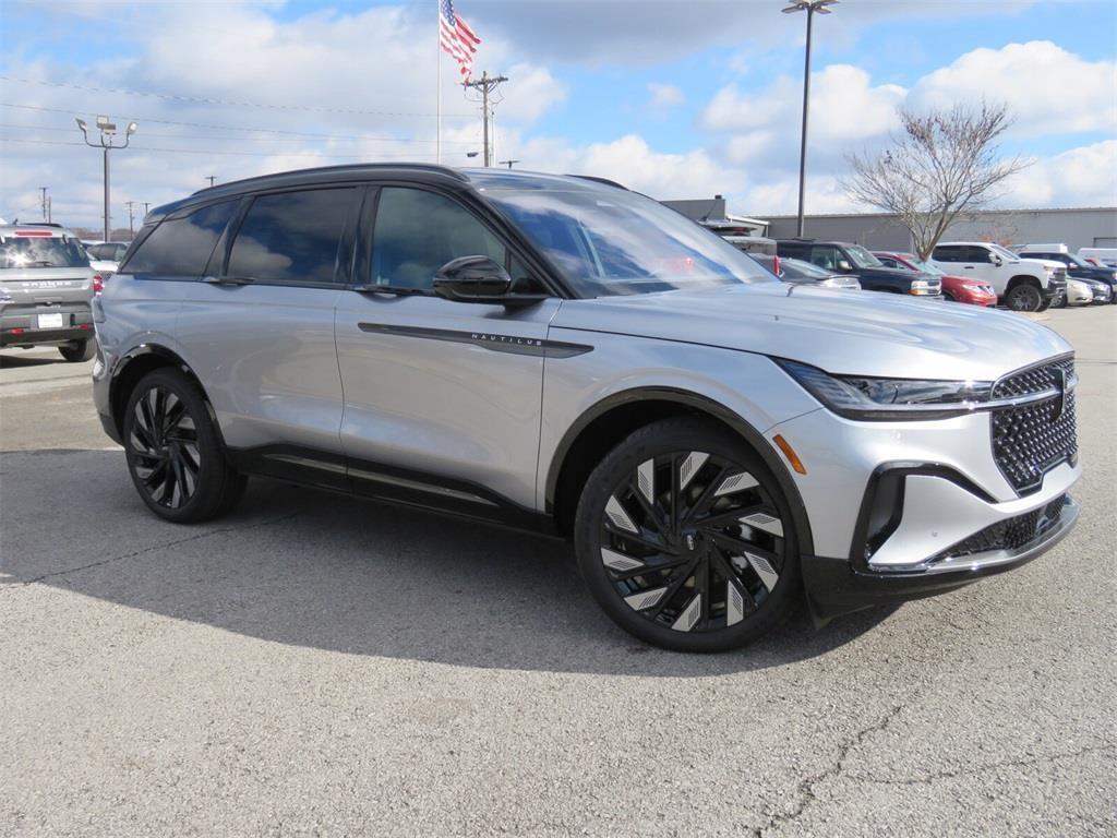 new 2025 Lincoln Nautilus car, priced at $65,000