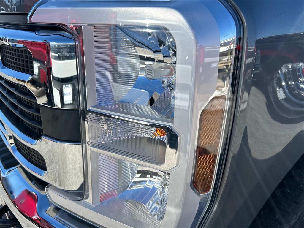 new 2025 Ford F-250 car, priced at $68,500