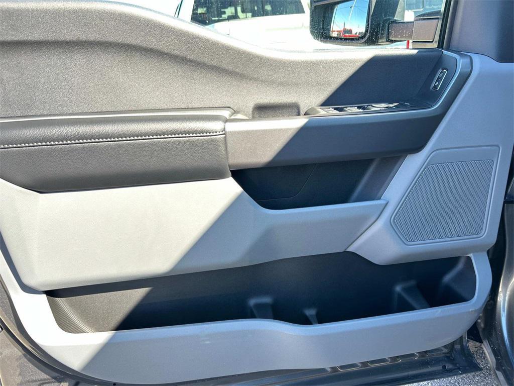 new 2025 Ford F-250 car, priced at $68,500