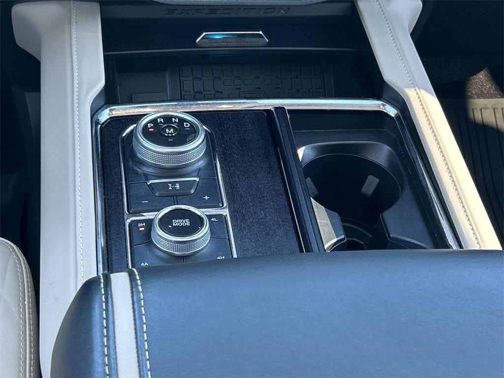 used 2022 Ford Expedition Max car, priced at $67,981