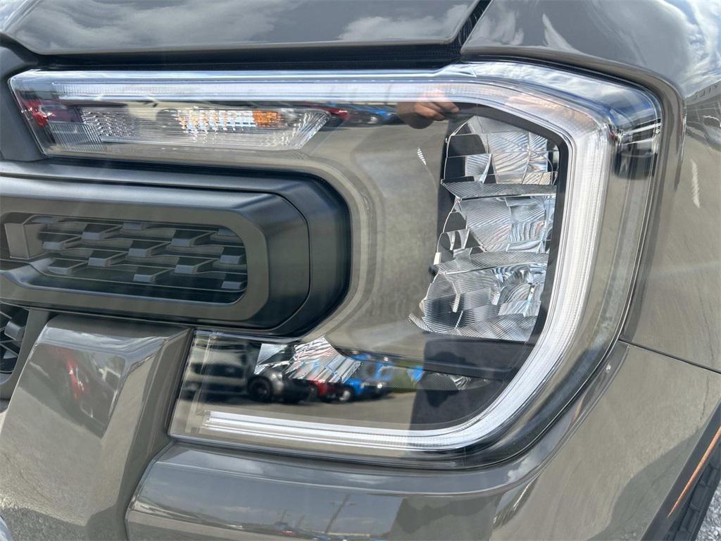 new 2025 Ford Ranger car, priced at $40,000