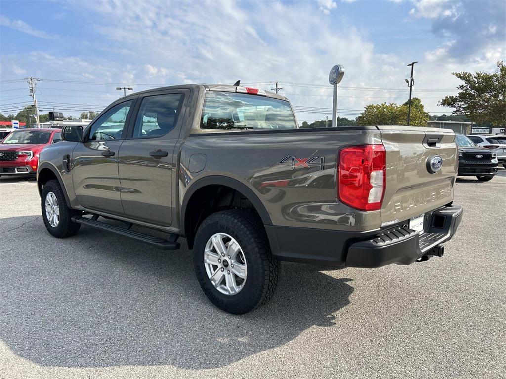 new 2025 Ford Ranger car, priced at $40,000