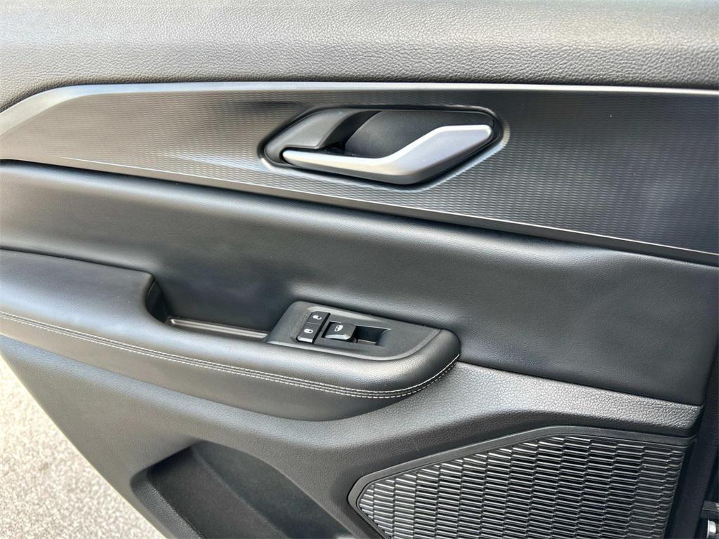 used 2023 Jeep Grand Cherokee car, priced at $29,994