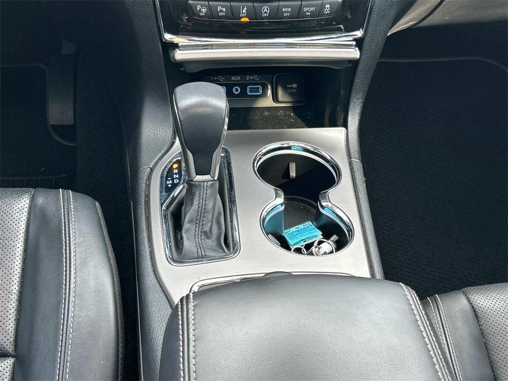 used 2021 Jeep Grand Cherokee car, priced at $27,493