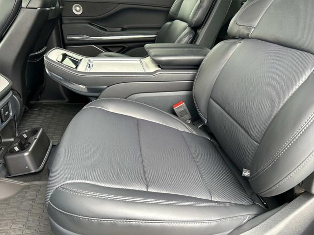 new 2025 Lincoln Navigator car, priced at $108,000