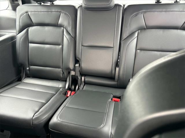 new 2025 Lincoln Navigator car, priced at $108,000