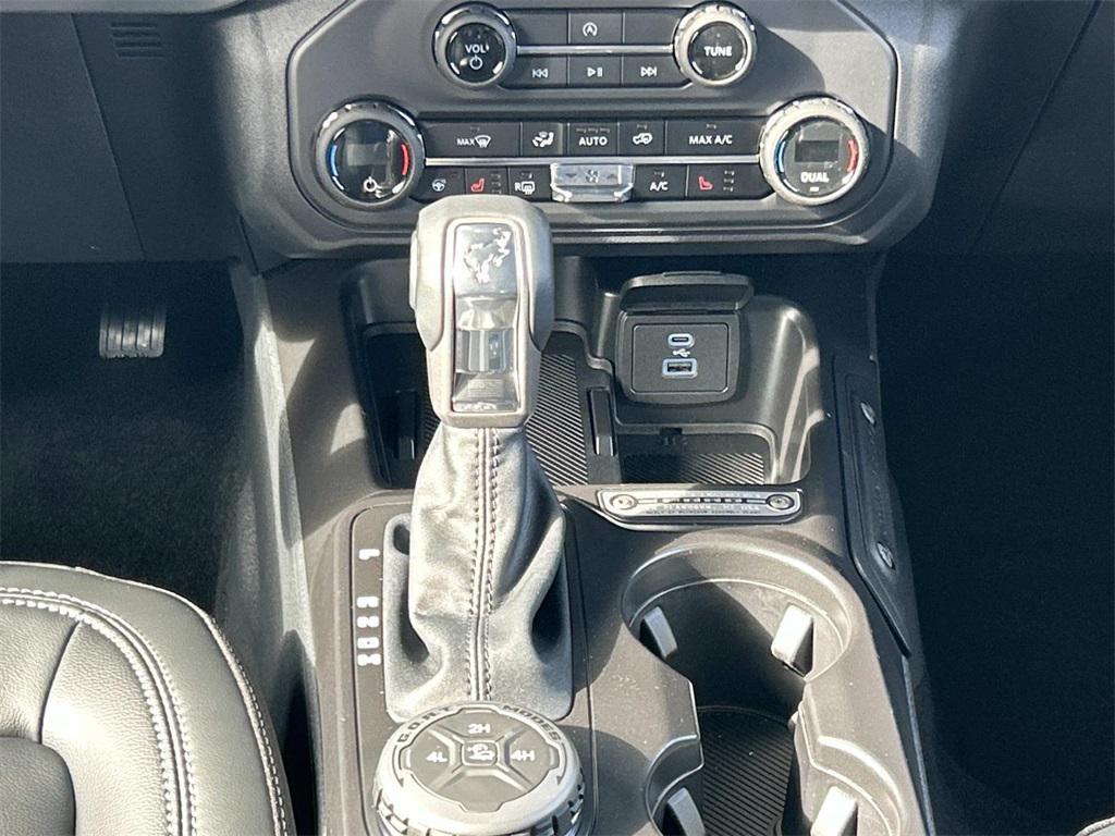 new 2025 Ford Bronco car, priced at $52,600