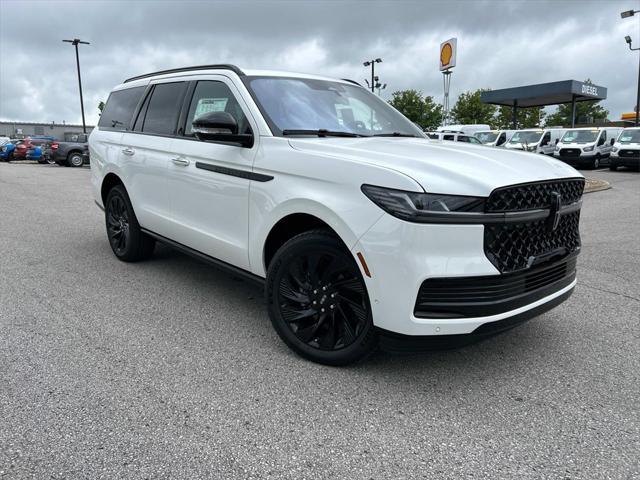 new 2025 Lincoln Navigator car, priced at $105,740